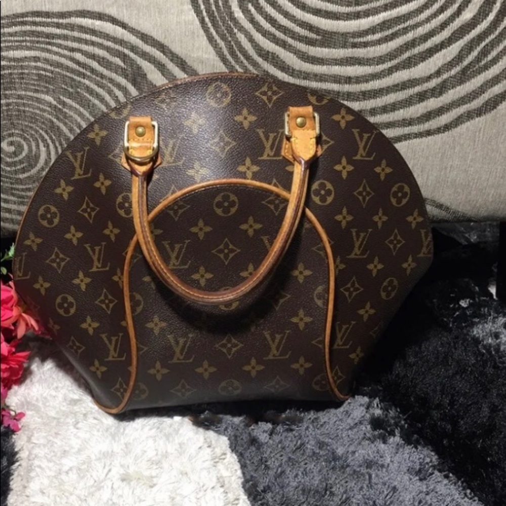 Louis Vuitton Ellipse MM